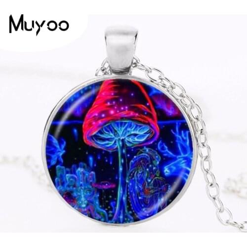 Psychedelic Mushroom Necklace Botanical Art Pendant Nature Woodland Hippie Jewelry Glass Cabochon Medallion Round Choker HZ1