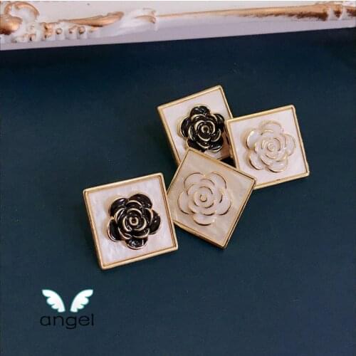 Imitation shell rose earrings French style Hong Kong style flower palace sweet beauty