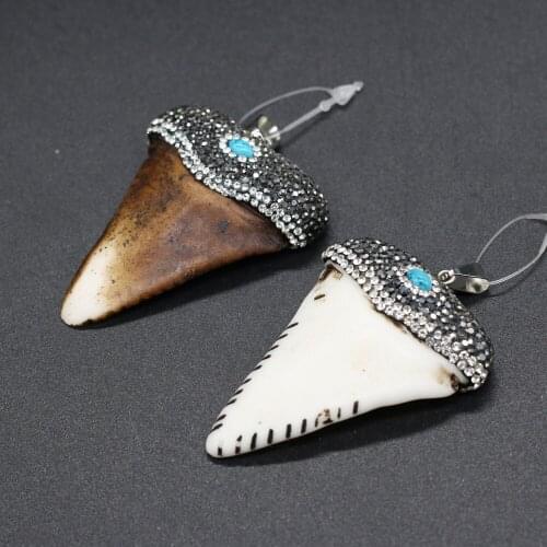 1pcs Triangle Shape Cattle Bone Plus Turquoises Charm Pendant for Necklace Bracelet Accessories Jewelry Making DIY Size 38x55mm