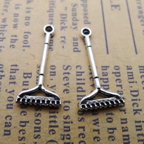20 pieces/lot 9*20mm Antique siver color Metal alloy Razor shaver Charm Pendant Bracelet Key chain DIY accessory jewelry making