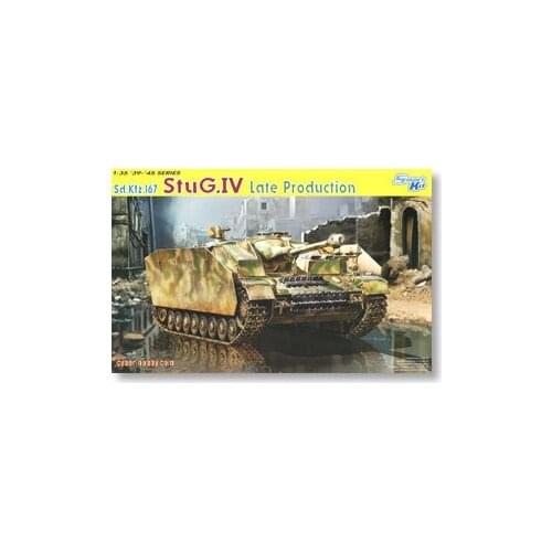 1/35 scale model Dragon 6612 Sd.Kfz.167 4 Speckle late type (DS track)
