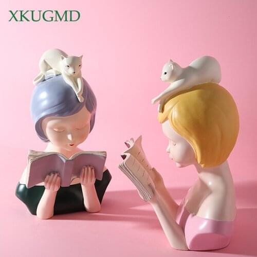 Raccoon Cat Princess Resin Ornaments Reading Girl Crafts Painted Figures Animal Sculpture Home Decorations Accessories