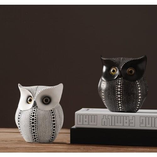 Brief black white owl resin sculpture Personality Art Owl resin Statue Decorative desktop small ornaments