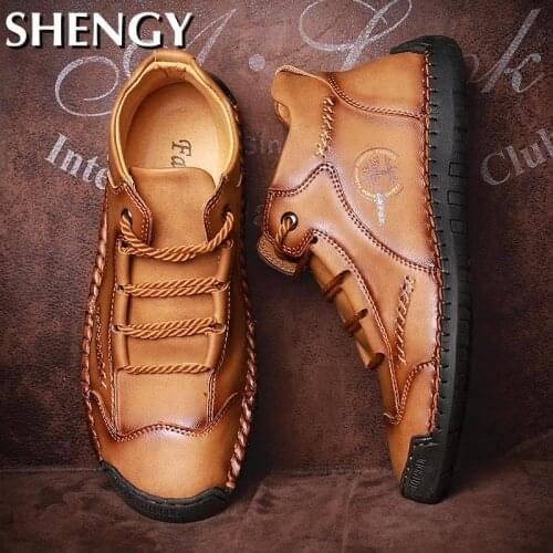 New Men Boots Autumn Male Flat Shoes Soft Comfortable Retro Ankle Boots Loafers Casual Handmade Shoes for Men Office Shoes