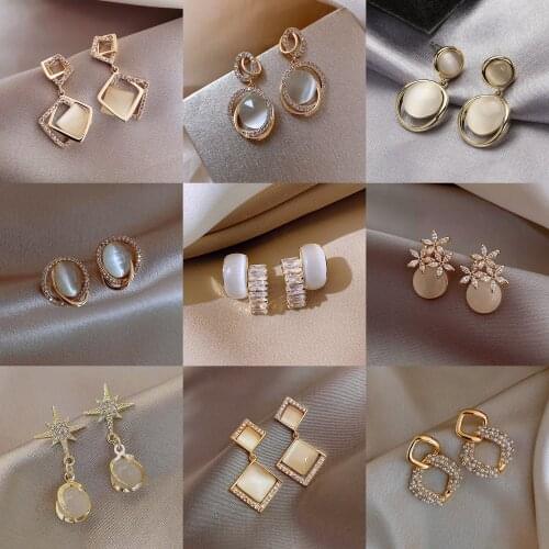 Vintage Fashion New Beige Opal Stone Round Stud Earrings for Women Golden Color Opal Ear Statement Earring Accessories