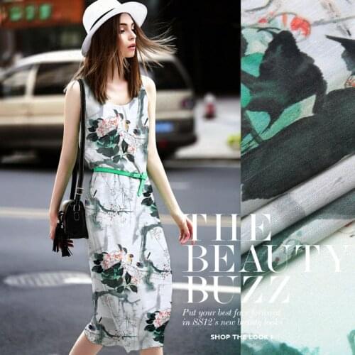 Printed Silk Linen Fabric 14 momme 140cm Width Eco-friendly Natural Fabric Flower Printing White Color