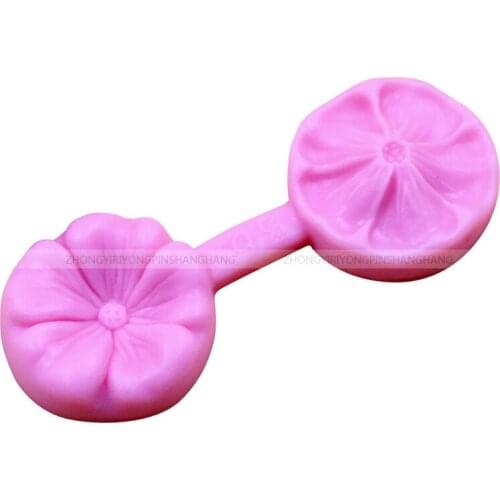 Decoration of round leaf floret c044 with silicone cake mold