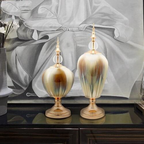 European Wrought Iron Luxury Golden Statues Decoration Home Livingroom Table Figurines Ornaments Cafe Desktop Accessories Art