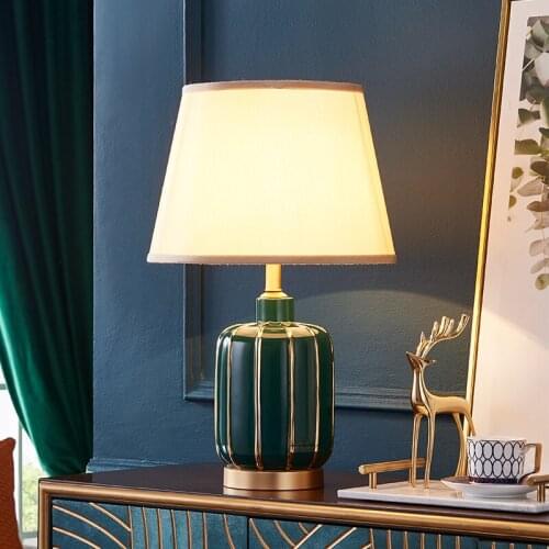 XIRIGHT Luxury Post Modern American Style Desk Lamp Bedroom Ceramic Table Lamp Bedside Lamp Wedding Gift Home Decor