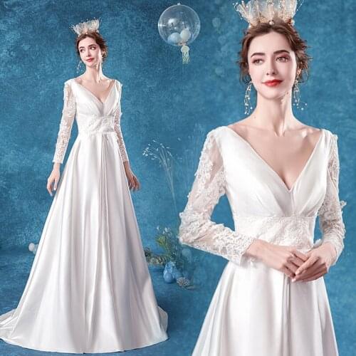 Sexy V-neck Wedding Dress/Long Sleeves Trailing Wedding Dress 157