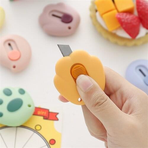 1pc Kawaii Cat Claw Utility Knife Mini Retractable Paper Cutter Express Box Knife Cute Cartoon Stationery School Office Supplies