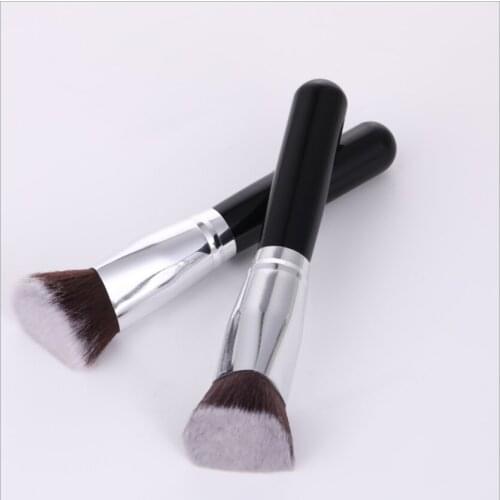 Single brush triangle head, soft nylon wool handle, portable