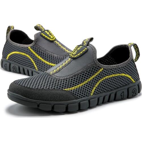 Mens Casual Shoes Outdoor Beach Shoes Air Mesh Breathable Slip-On Male Sneakers for Man Walking Driving Lazy Lofers Size 38-46