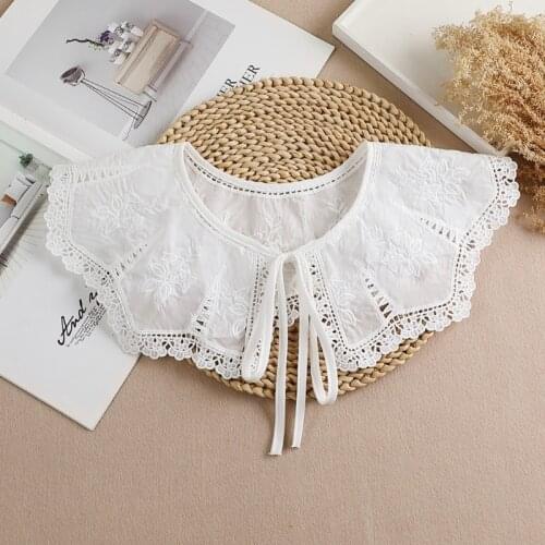 Women Girls Lace Collar Casual Romantic Flower Embroidered Kawaii False Collar Shirt Dress Ornament Collar Necklace