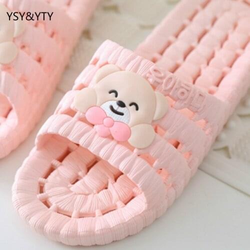 2019 Bathroom slippers female summer home home indoor anti-slip leaky bath plastic couple cool slippers male autumn summer