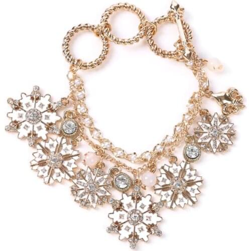 Beautiful Snowflake Pendant Bracelet Exquisite Pattern Pretty Decor Ornaments All-match Elegant Decoration Accessories