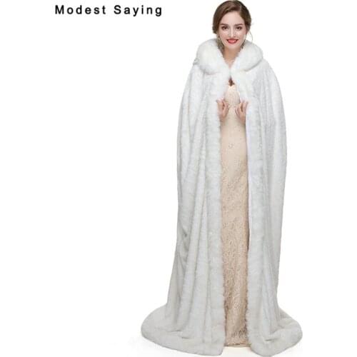 Ivory Floor Length Faux Fur Hooded Wedding Cloaks 2017 Bridal Capes Shawls Winter Stoles Stunning Jackets Wedding Accessories