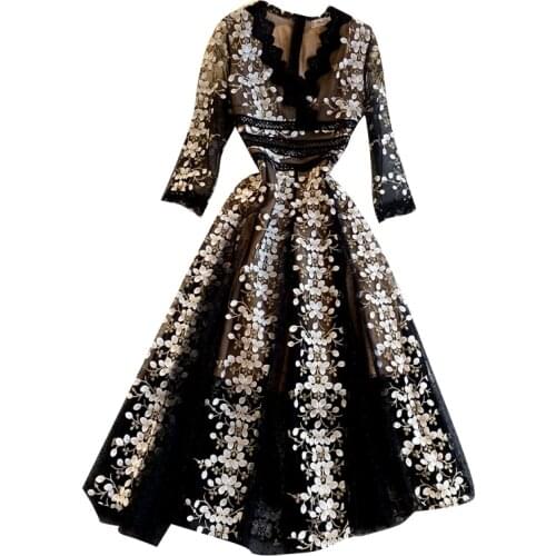 2021 New Spring Autumn Women Elegant Evening Party Dress High-end Custom Flowers Embroidery Mesh Lace Runway Long Dress