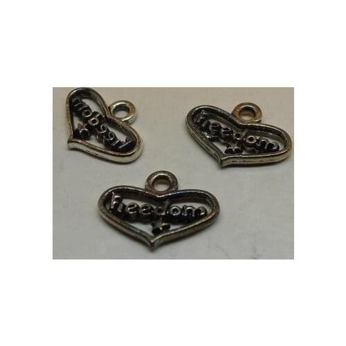 Zinc alloy pendant jewelry accessories diy handmade material charm Small peach heart