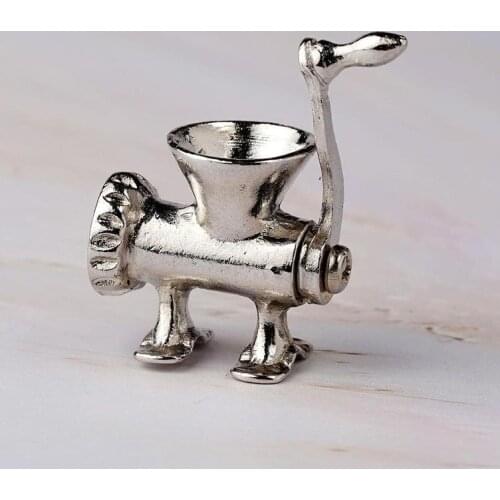 Mini Meat Grinder Model Metal Chopper Simulation Kitchenware Dollhouse Miniature Scene Decor Models 1/12 Dolls House Accessories