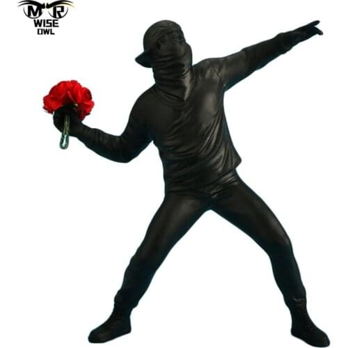 Resin Banksy Flower Throw Bomber Statue Modern Art Figurines For Interior Home Decoration Living Room Bedroom Desktop Ornaments