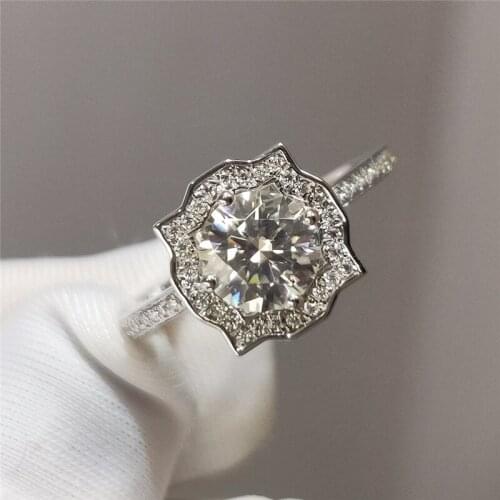 100% 18K White Gold 1 Carat 6.5mm Excellent Cut Diamond Test Past D Color Moissanite Engagement Ring Claissic Jewelry for Women