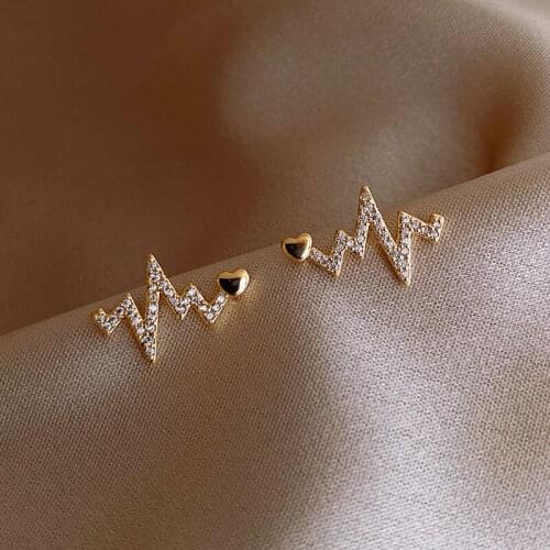 2020 new creative heartbeat stud Earrings Fashion Korean womens jewelry European and American classic zircon versatile Earrings