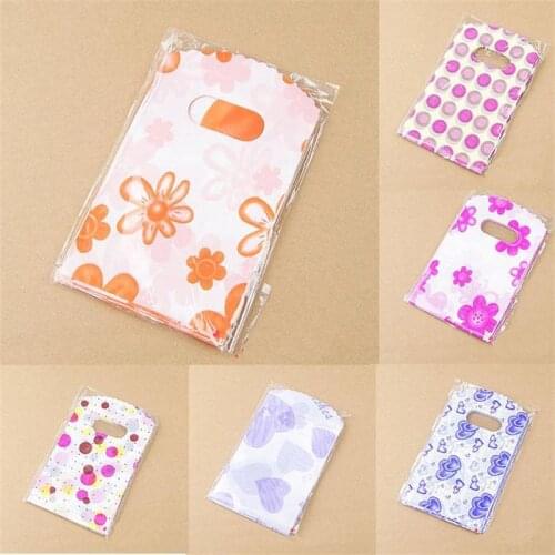 100pcs/Lot Plastic Packaging Bags With Handle Small Gift Bags 14X9CM Random color Festive & Party Supplies