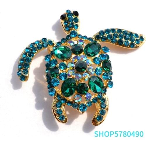 Green Color Crystal Sea Turtle brooches Rhinestone Brooch for Women Coat Garments Lady Gifts Elegant Breast Pin Fashion Jewelry