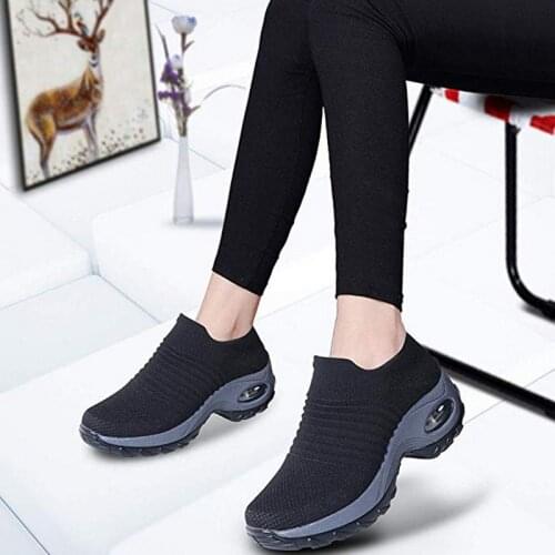 New 2020 Summer Women Sneakers Fashion Breathable Mesh Casual Shoes Platform Sneakers For Women Black Sock Sneakers Hot Sale