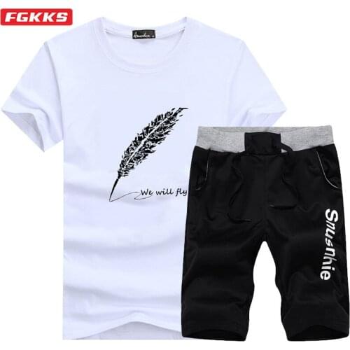 FGKKS Brand Fashion Casual Set Men 2021 Summer Men Short T-Shirt + Beach Shorts Sets Tracksuit Male Casual Wild Set Sportswears