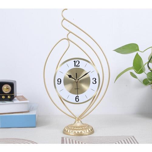 3D Metal Square Table Clock Desktop Decorative Minimal Cold Wind Mute Clocks Living Room Decoration Bedroom Study Home Decor