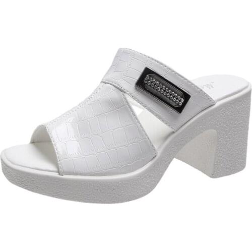 Elegant Women Thick High Heels Patent Leather Slippers Peep Toe Platform Sandals Crystal Mules Talons Feminino Half Slides Shoes