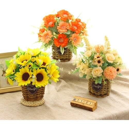 Small and fresh simulation of false bouquet, living room furnishings, decorations, silk flower art dining table, tea table and