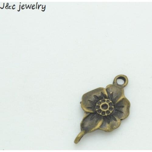 Wholesale 30Pcs antique bronze Charms flower pendant fit DIY bracelet necklace 22*12mm Q126