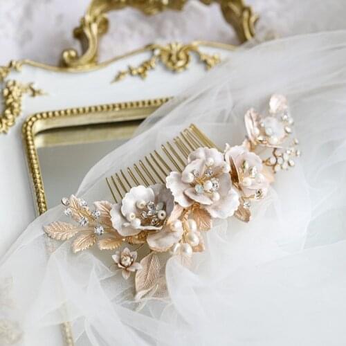 Vintage Gold Flower Wedding Hair Comb Accessories Pearls Women Jewelry Leaf Headpiece Bridal Hair Combs Ornament