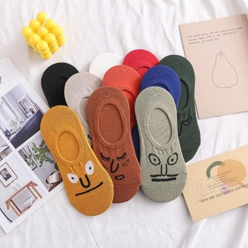 5 Pairs Funny Expression Cute Women Socks Creative Personalized Smiley Solid Color Kawaii Happy Sox Girls Calcetines Wholesale