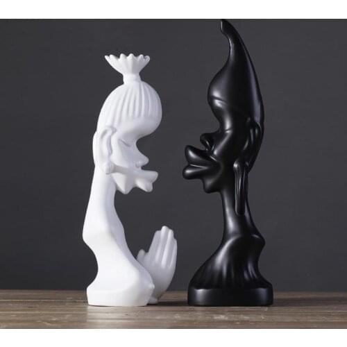 Black and White Couple Ceramic Figure Decoration Handmade Crafts Ornaments Art Sculpture Home Furnishing Decor