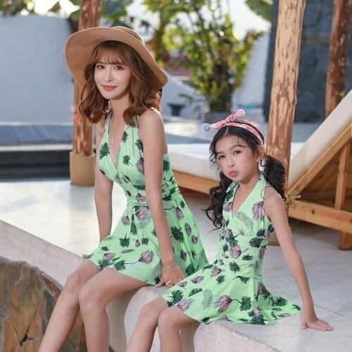 New Parent-child One Piece Swimsuit Mom Baby Halter Swimwear Women Floral Bathing Suit Split Beachwear Girls Ruffle Skirt Bikini