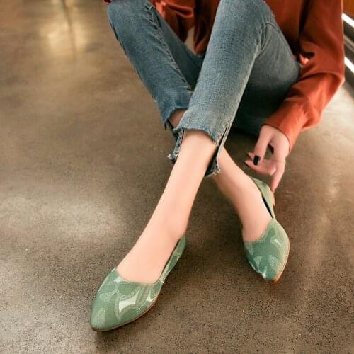 Spring Womens flat shoes shallow mouth pointed soft soles comfortable skin-friendly elegant wild platform womens shoes U19-66