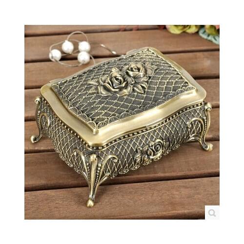 European-style creative Rose alloy ring box jewelry box vintage metal jewelry display box gift box Z012