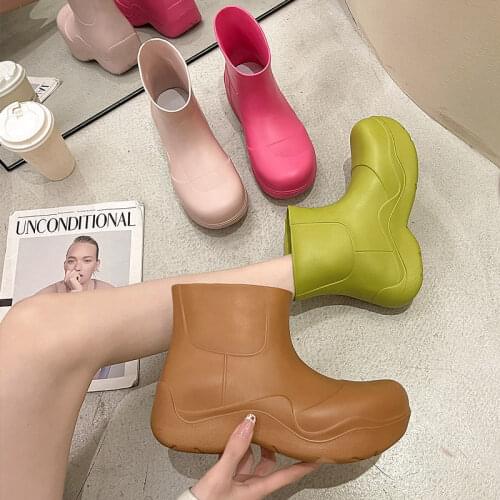 2021 new boots increased female fashion antiskid shoes