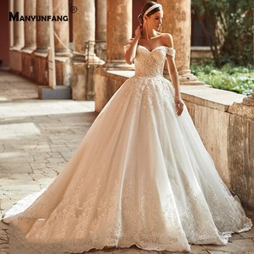 Luxury Off the Shoulder Embroidery Appliques Tulle Chapel Train Wedding Dress Elegant Sweetheart Neck Lace Up Bridal Ball Gown