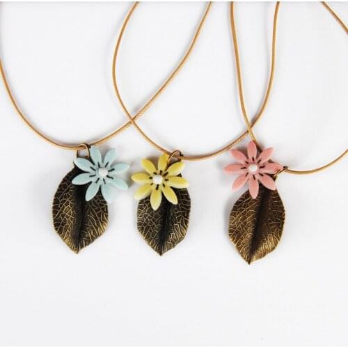 12 Pieces/Lot Vintage Long Necklace Flowers Leaf Pendants Necklace Handmade Rope Knot Charm Choker Jewelry For Women Accessories