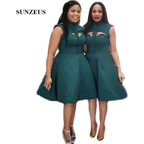 Dark Green A-Line Short Bridesmaid Dresses Knee Length High Neck Keyhole Front Buttons Junior Party Dresses vestidos SBD126