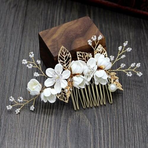 Handmade Hair Comb Flower And Pearl Decoration Exquisite Bride Hair Accessories Alloy Headwear Bride Wedding Parties Headdress