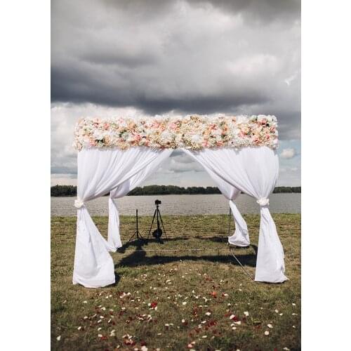 Beautiful outdoor wedding couples take photos background photography background