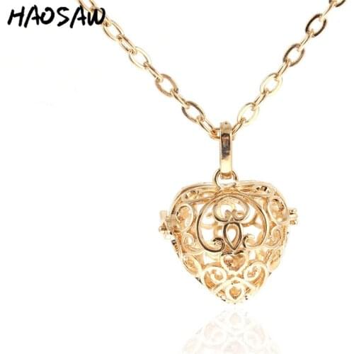 28mm Golden Alloy Necklace Heart Shape Flower Hollow Out Pendant Ornaments High Quality For Women Gift Necklace Jewelry Findings