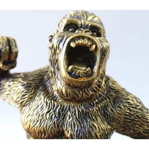 Resin Small Ornaments Modern Art Handmade Boutique Gorilla Car Central Control Decoration Ornaments Movie Gorilla King Kong