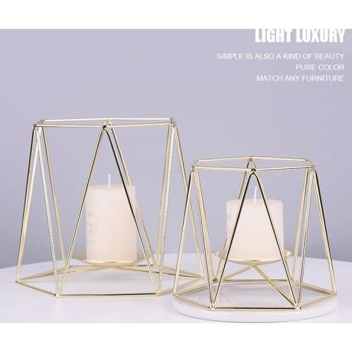 1Pcs Wrought Iron Geometric Aroma Candle Holder Retro Hollow Home Decorative Ornaments Electroplating Golden Candlestick